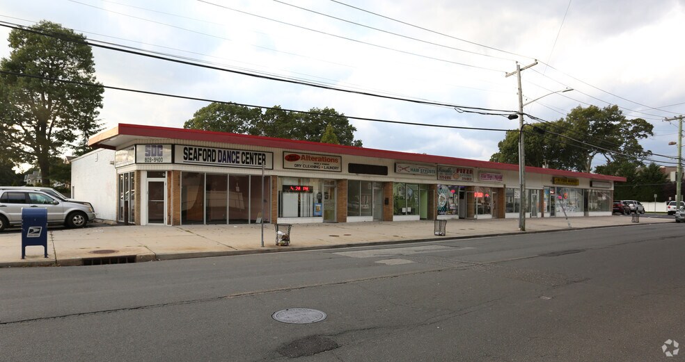 1692-1708 Washington Ave, Seaford, NY à louer - Photo de l’immeuble – Image 2 sur 6