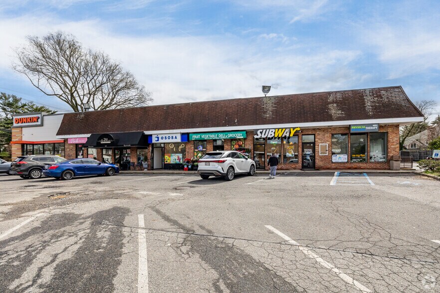 347 Glen Cove Ave, Sea Cliff, NY à louer - Photo de l’immeuble – Image 2 sur 8