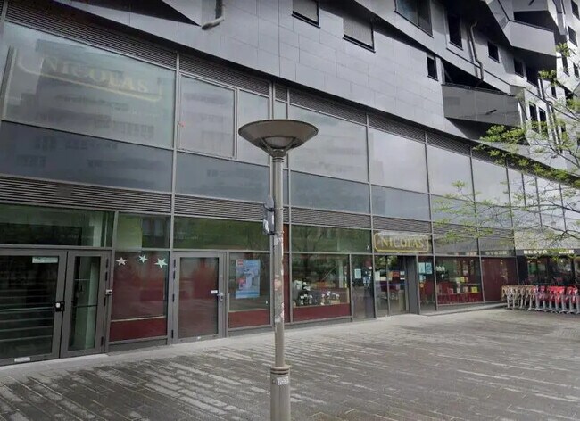 Plus de détails pour Local commercial à louer