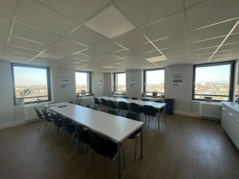 Bureau dans Strasbourg à louer - Photo intérieure – Image 2 sur 9