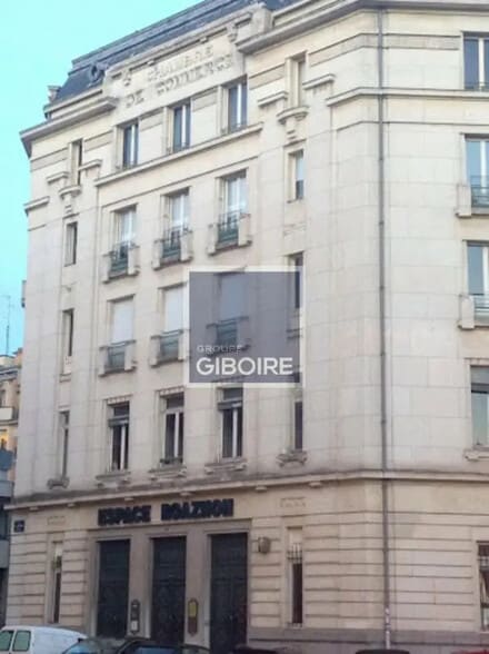 1 Place Honoré Commeurec, Rennes à louer - Photo de l’immeuble – Image 1 sur 1