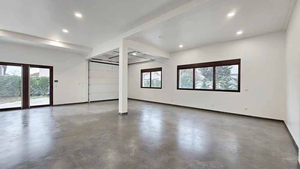 Local d’activités dans Limeil-Brévannes à louer - Photo intérieure – Image 3 sur 17