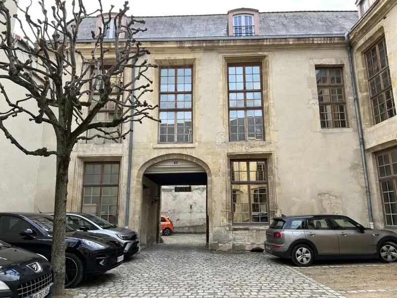 Bureau dans Reims à louer - Photo de l’immeuble – Image 1 sur 5