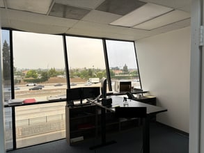 9660 Flair Dr, El Monte, CA à louer Photo intérieure– Image 1 sur 15