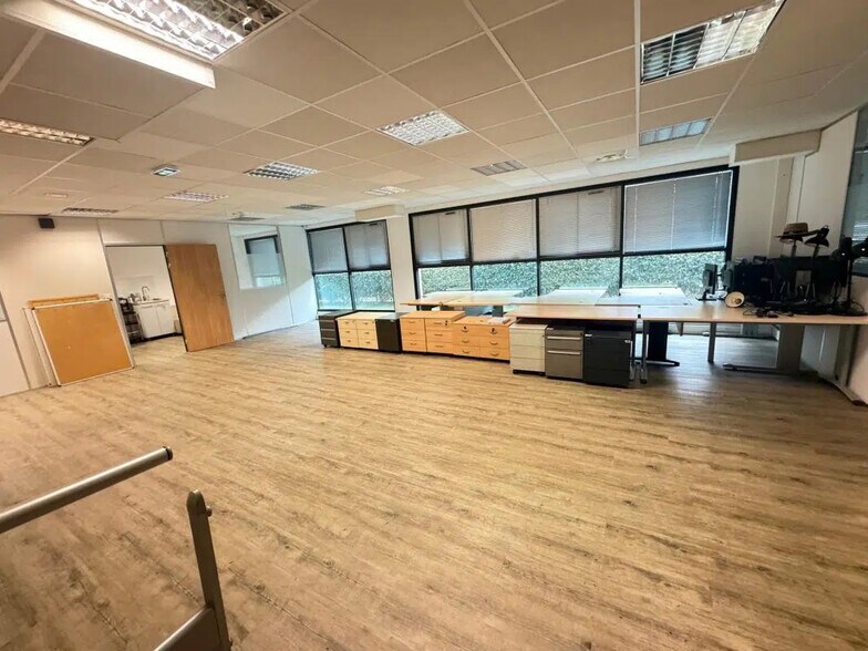 Bureau dans Gémenos à louer - Photo intérieure – Image 3 sur 7