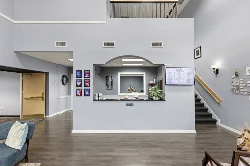 760 Old Roswell Rd, Roswell, GA à louer - Photo de l’immeuble – Image 2 sur 11