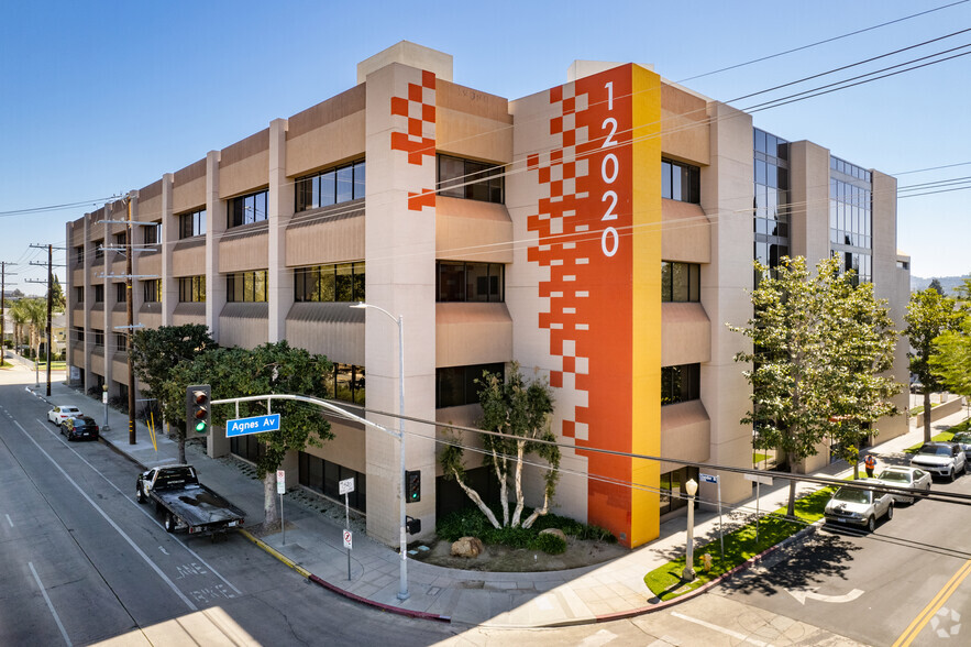 12020 Chandler Blvd, North Hollywood, CA à louer - Photo principale – Image 1 sur 6