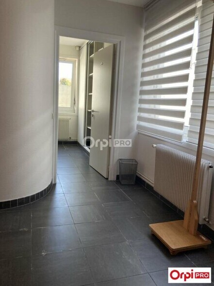 Bureau dans Tourcoing à louer - Photo de l’immeuble – Image 2 sur 10