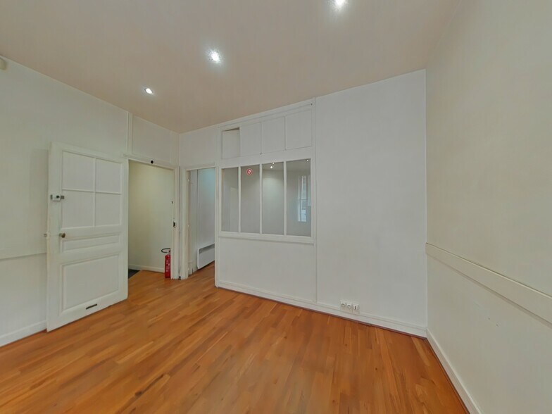 2 Bis Rue Tarbé, Paris à louer - Photo de l’immeuble – Image 3 sur 14