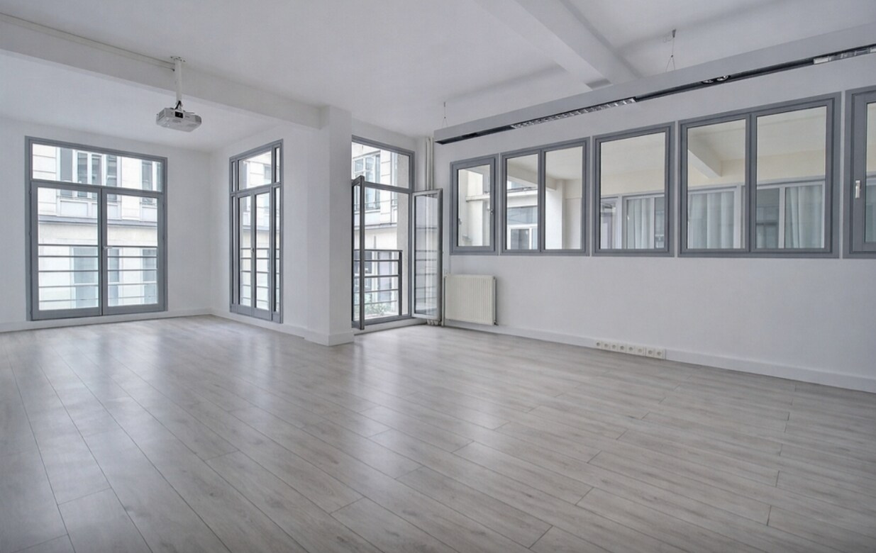 15 Rue Martel, Paris, PAR 75010 - - - Photo intérieure - Image 1 of 5