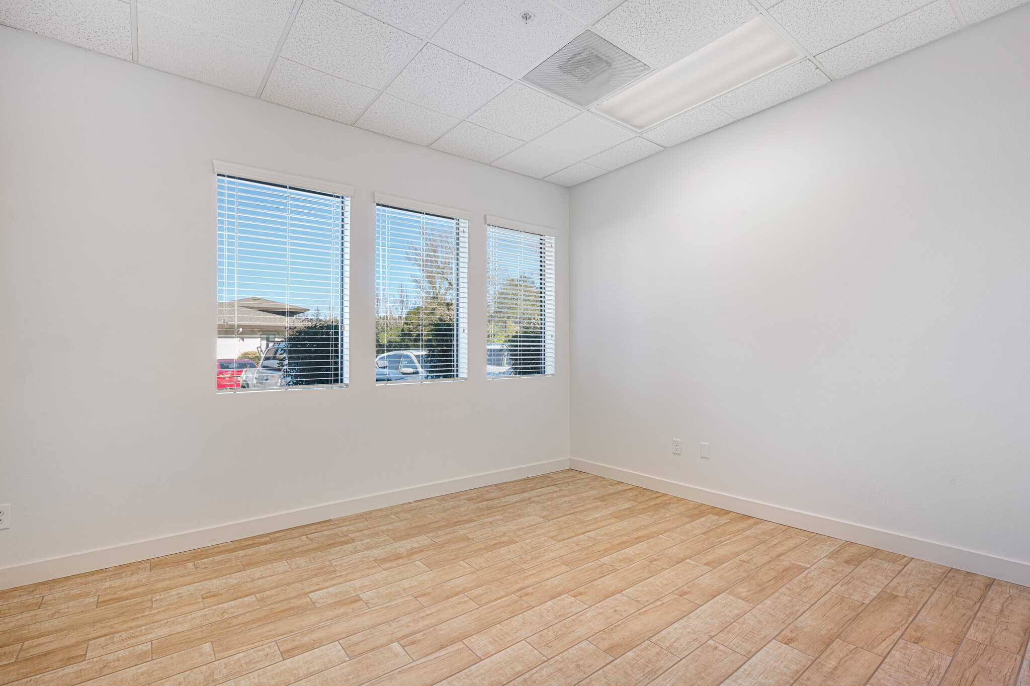 4865 Old Redwood Hwy, Santa Rosa, CA à louer Photo intérieure– Image 1 sur 4