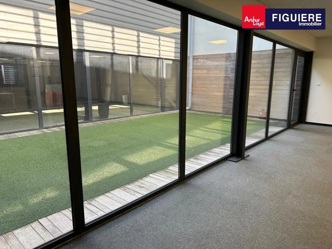 Bureau dans Bouc-Bel-Air à louer Photo intérieure– Image 1 sur 6