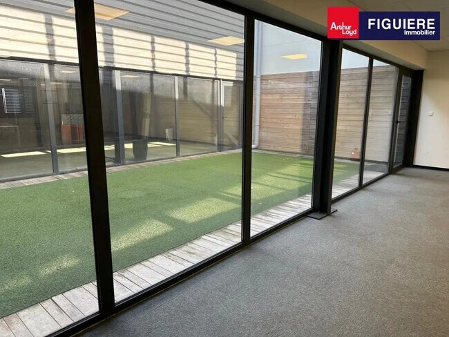 Plus de détails pour Bureau à louer