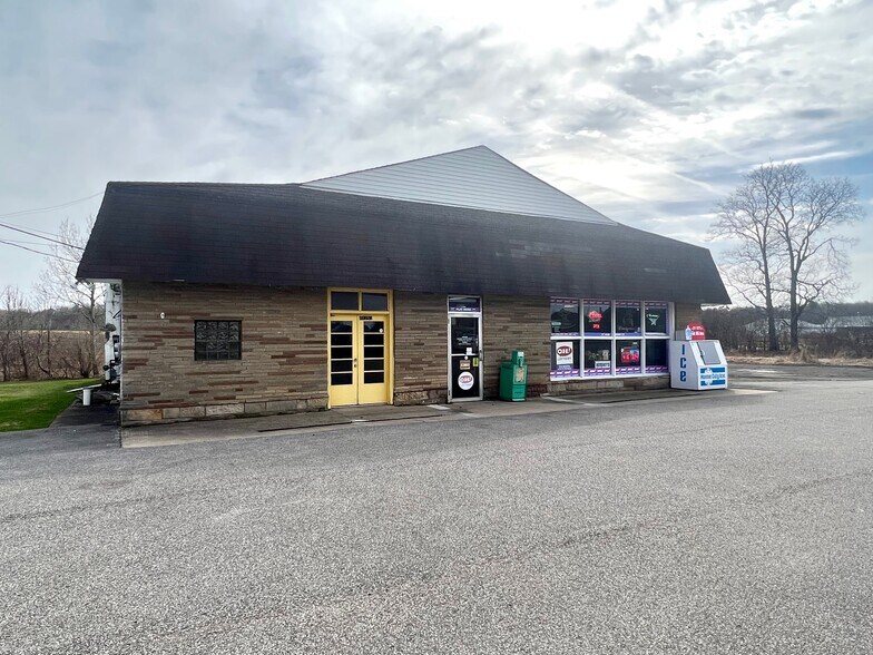 11253 Kinsman Rd, Newbury, OH à vendre - Photo de l’immeuble – Image 3 sur 9