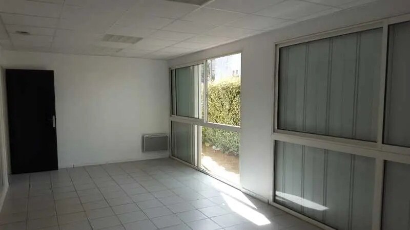 Bureau dans Montpellier à louer - Photo de l’immeuble – Image 3 sur 4