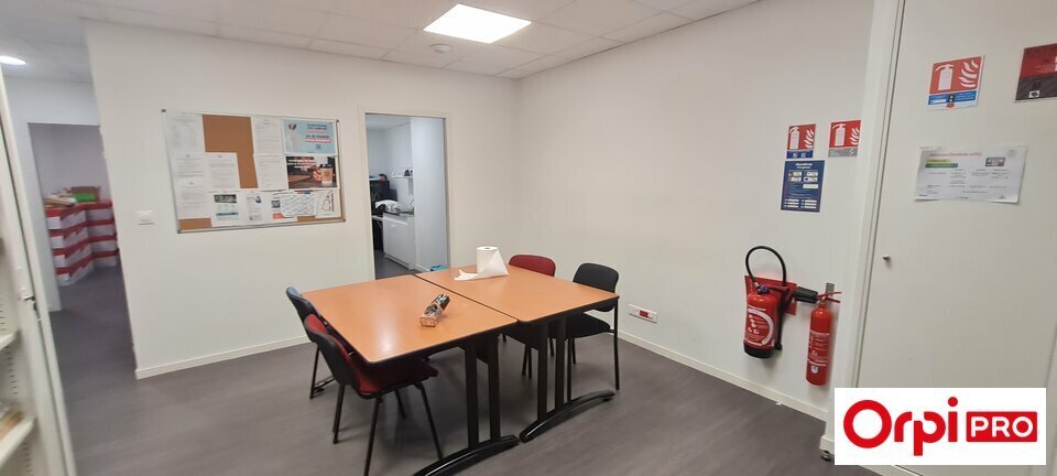Bureau dans Lamballe-Armor à louer Photo intérieure– Image 1 sur 5