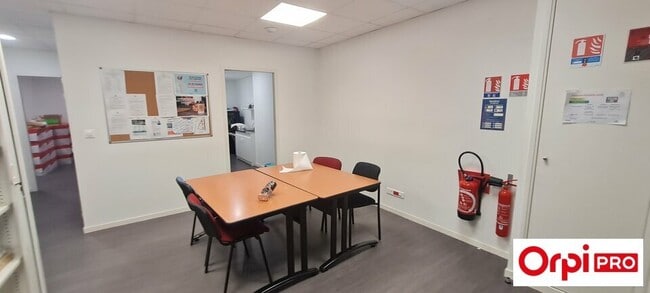 Plus de détails pour Bureau à louer