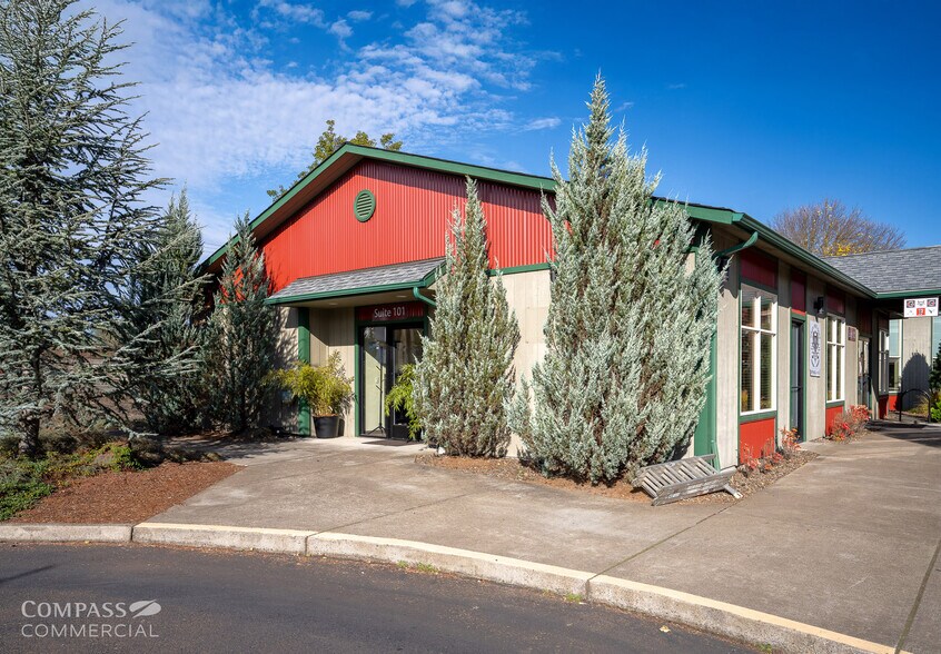 6735 SW Country Club Dr, Corvallis, OR à vendre - Photo de l’immeuble – Image 3 sur 34