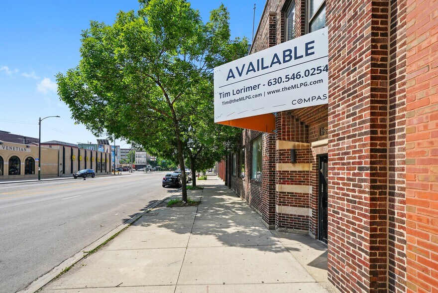 526 N Western Ave, Chicago, IL à vendre - Photo de l’immeuble – Image 3 sur 71