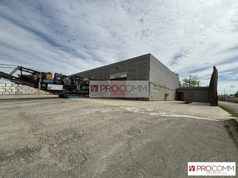 Local d'activités dans Nogent-le-Phaye à vendre - Photo de l’immeuble – Image 2 sur 5