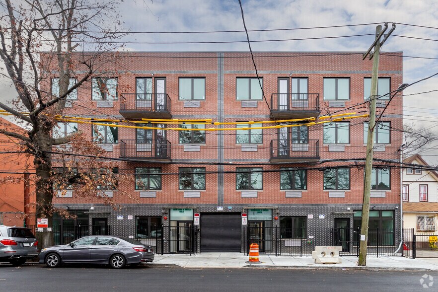 10625 Guy R Brewer Blvd, Jamaica, NY à louer - Photo de l’immeuble – Image 2 sur 16
