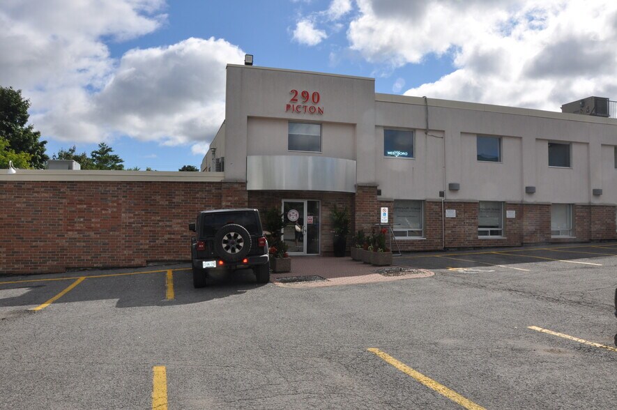 290 Picton Ave, Ottawa, ON à louer - Photo de l’immeuble – Image 3 sur 3