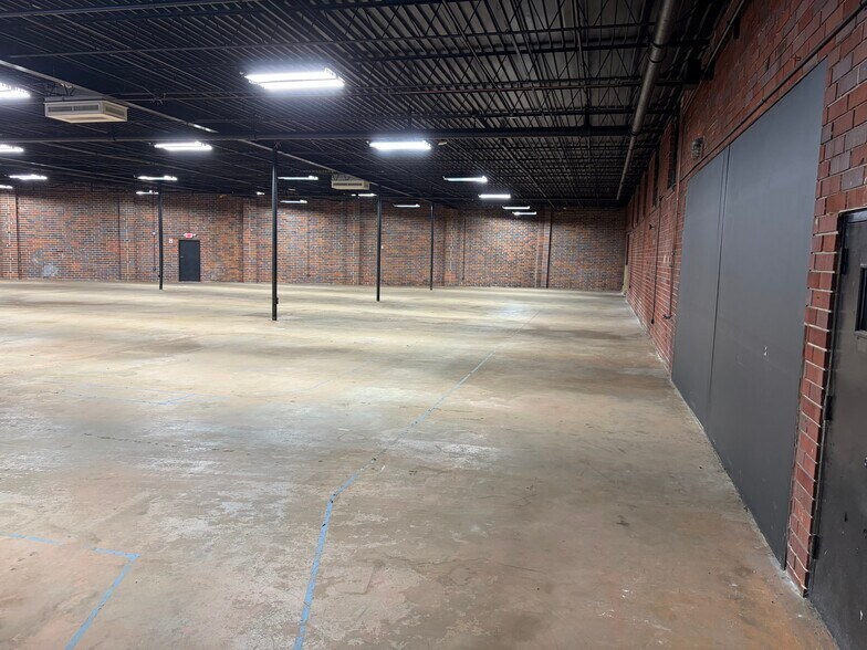 5706 New Peachtree Rd, Chamblee, GA à vendre - Photo intérieure – Image 3 sur 11