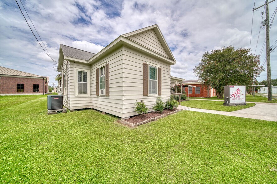 2813 45th St, Dickinson, TX à vendre - Photo de l’immeuble – Image 3 sur 21