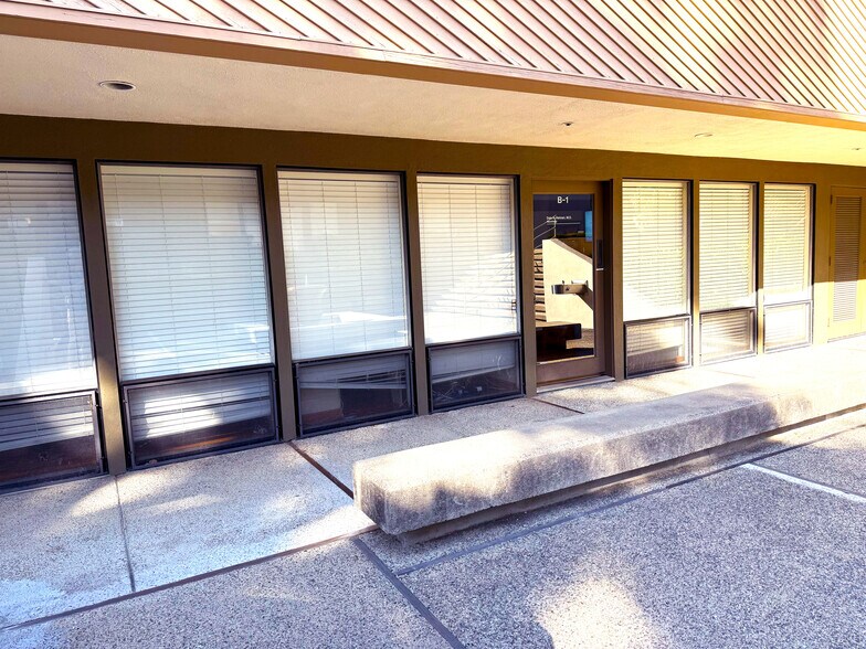 337 El Dorado St, Monterey, CA à louer - Photo de l’immeuble – Image 3 sur 10