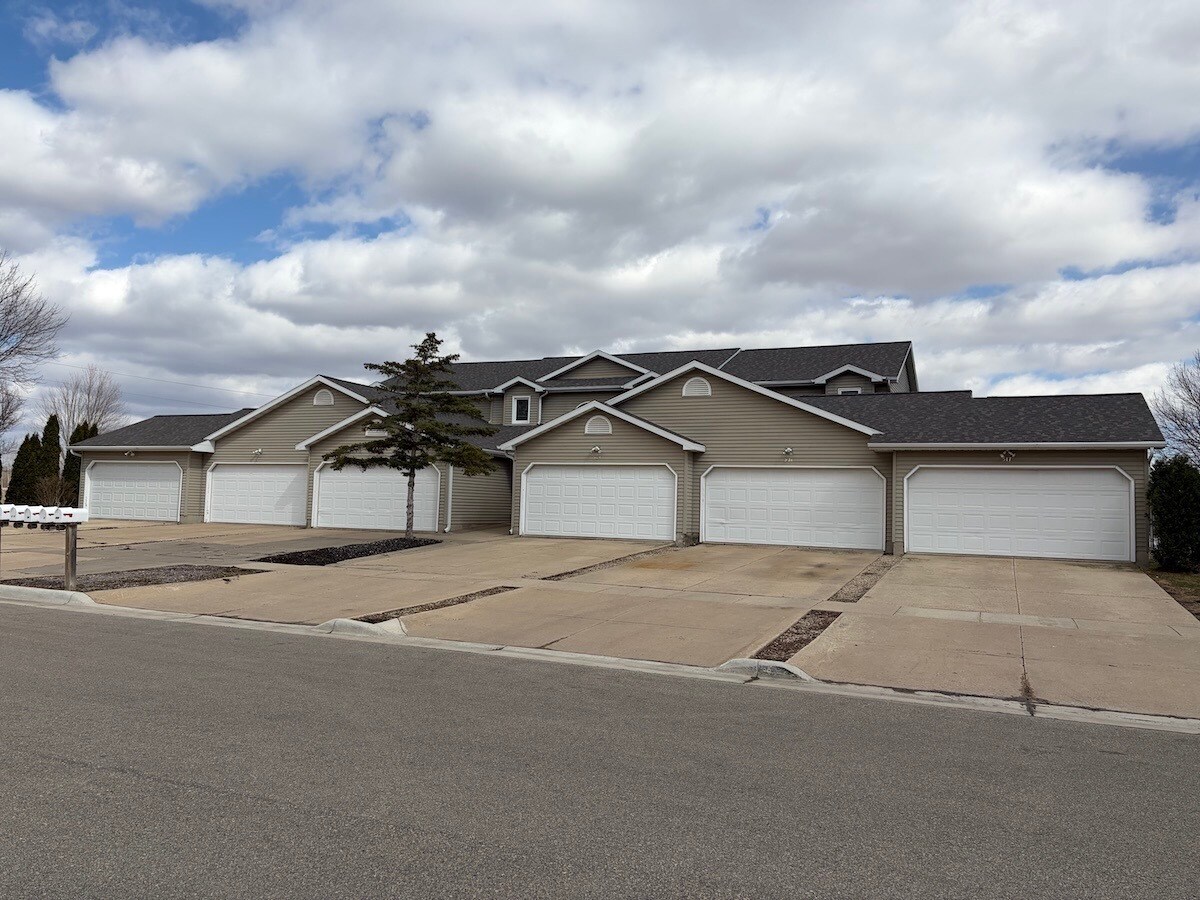 517 Trail Side Dr, Deforest, WI à vendre Photo de l’immeuble– Image 1 sur 20