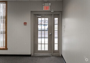 2425 N Meridian St, Indianapolis, IN à louer Photo intérieure– Image 2 sur 16