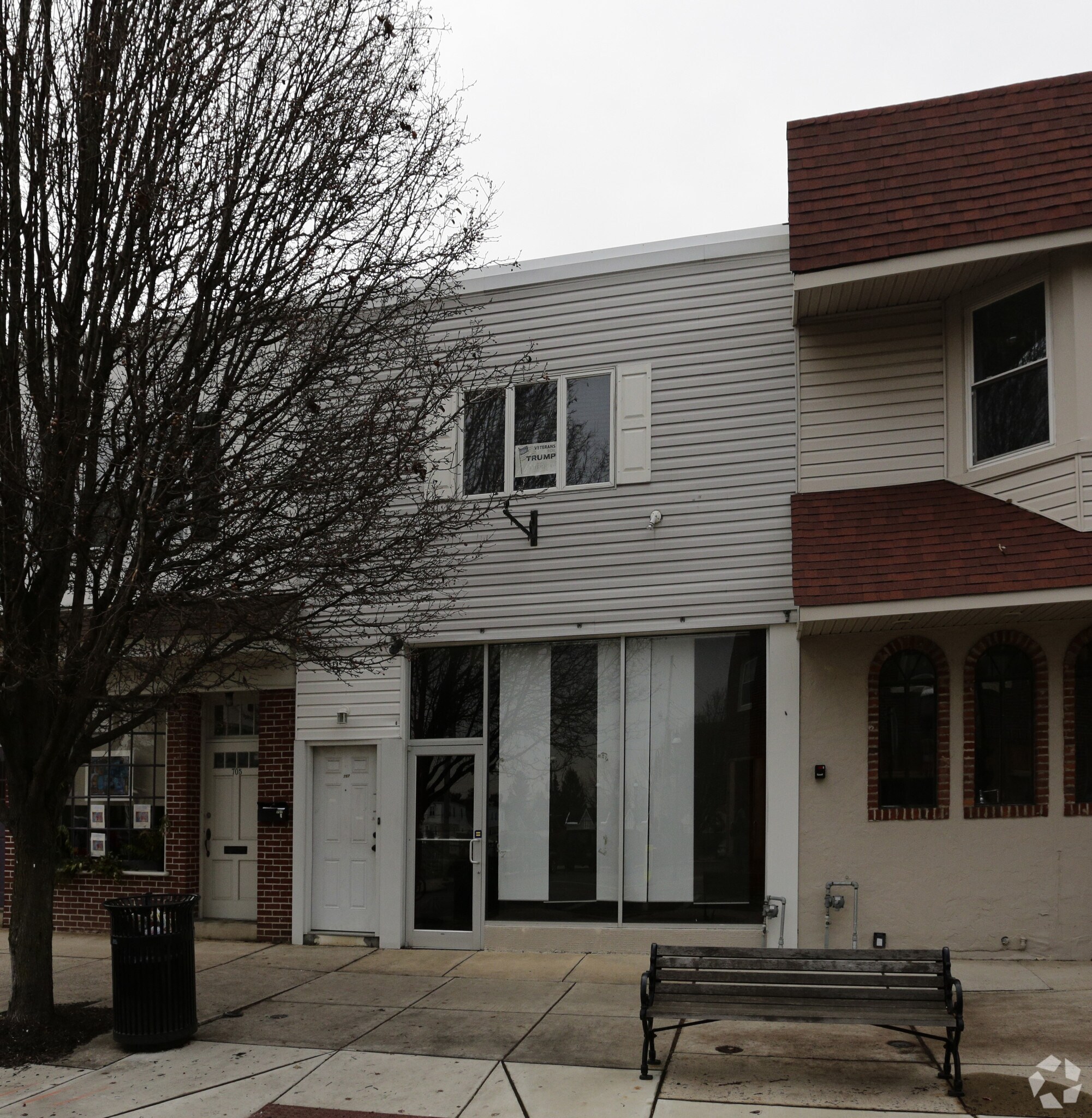 707-709 West Ave portefeuille de 2 biens à vendre sur LoopNet.fr Photo de l’immeuble– Image 1 sur 5