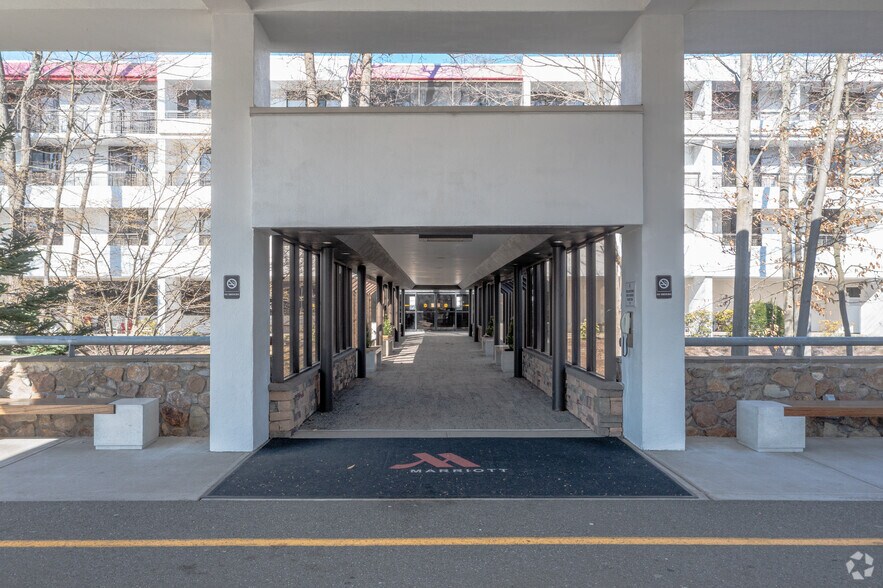 300 Brae Blvd, Park Ridge, NJ à vendre - Photo de l’immeuble – Image 3 sur 5