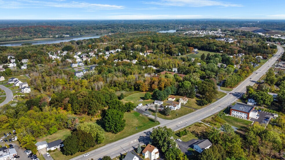 1126 Loudon Rd, Cohoes, NY à vendre - Photo de l’immeuble – Image 2 sur 11