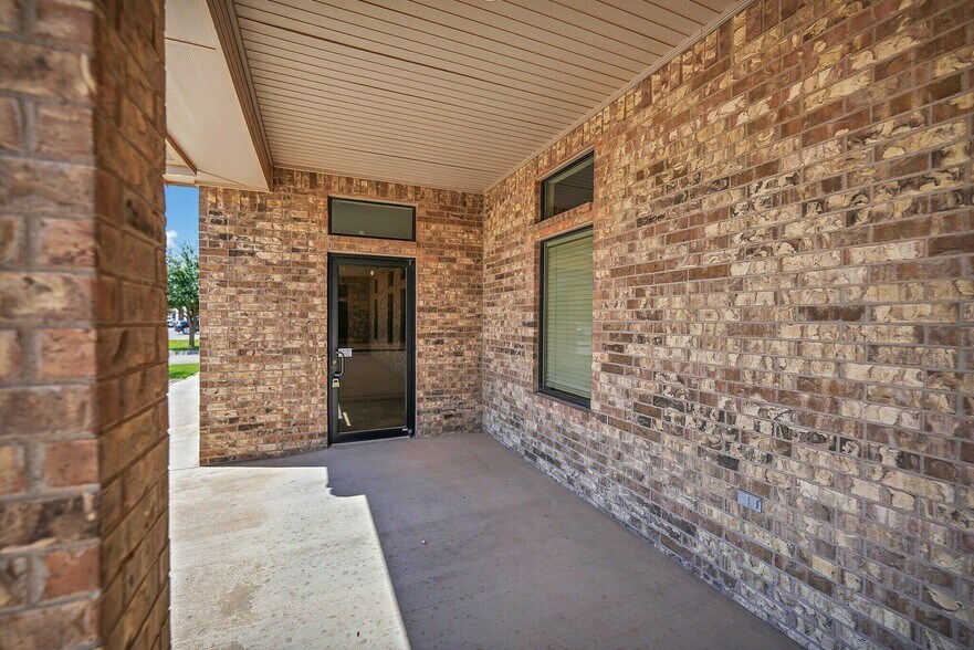 701-901 Tradewinds Blvd, Midland, TX à louer - Photo de l’immeuble – Image 3 sur 22