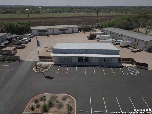 8603 U.S. 281 N, Spring Branch, TX à vendre - Photo de l’immeuble – Image 2 sur 46