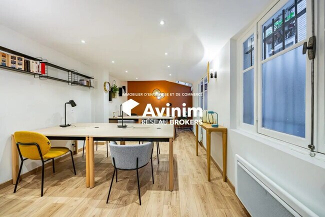 Plus de détails pour Local commercial à louer