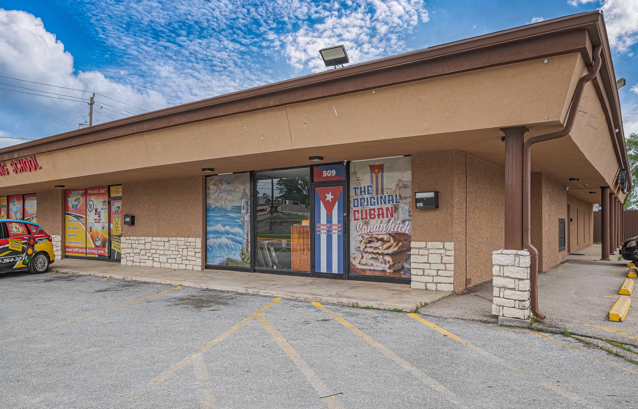 500-509 Uvalde Rd, Houston, TX à louer Photo intérieure– Image 1 sur 8