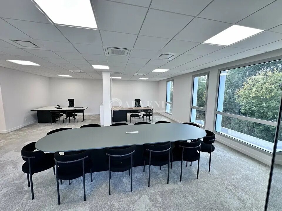 Bureau dans Serris à vendre Photo de l’immeuble– Image 1 sur 10