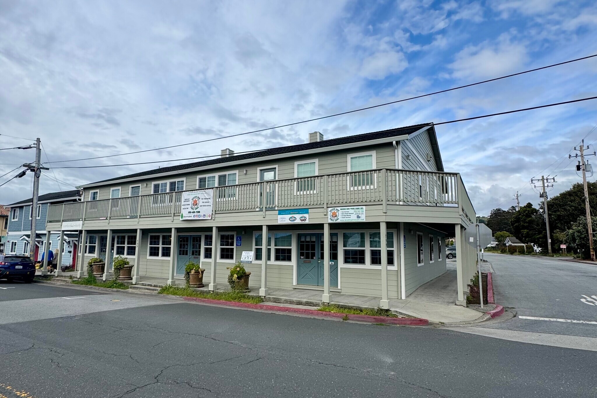 799 Main St, Half Moon Bay, CA à louer Photo principale– Image 1 sur 11