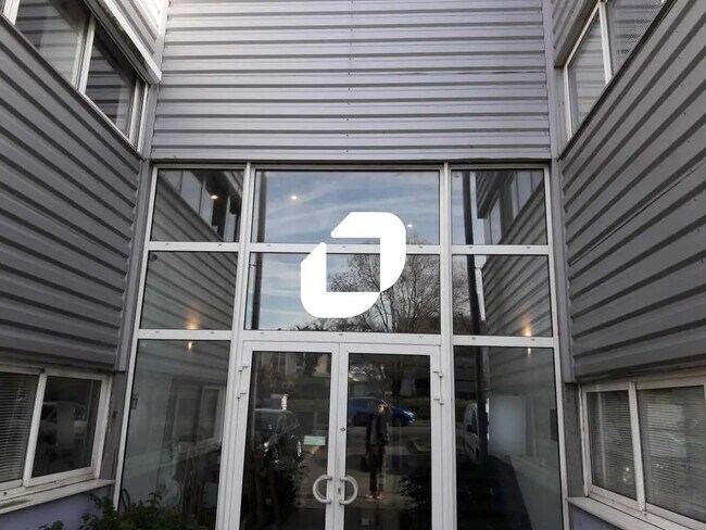 Plus de détails pour Bureau à vendre