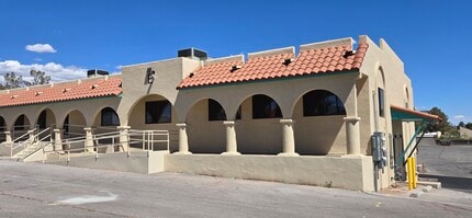 755 S Telshor Blvd, Las Cruces, NM à louer Photo de l’immeuble– Image 2 sur 19