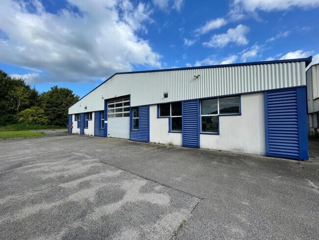 Plus de détails pour Local d’activités à vendre