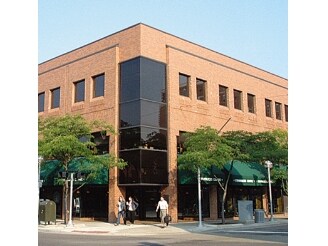 625 E Liberty St, Ann Arbor, MI à louer - Photo de l’immeuble – Image 2 sur 17