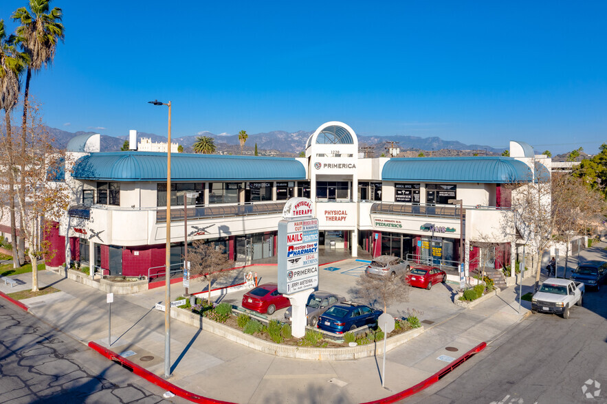 1220 S Central Ave, Glendale, CA à louer - Photo principale – Image 3 sur 9