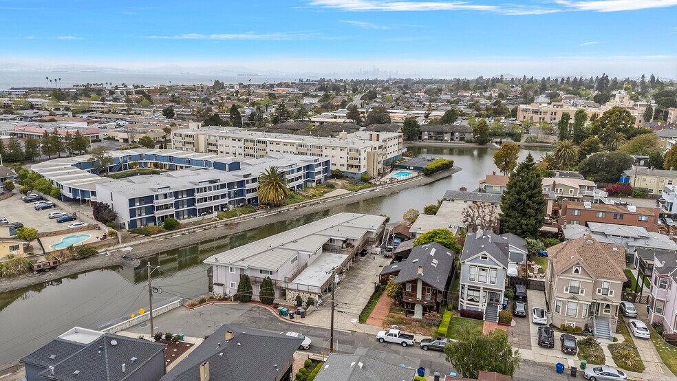 867 Walnut St, Alameda, CA à vendre - Photo principale – Image 1 sur 6