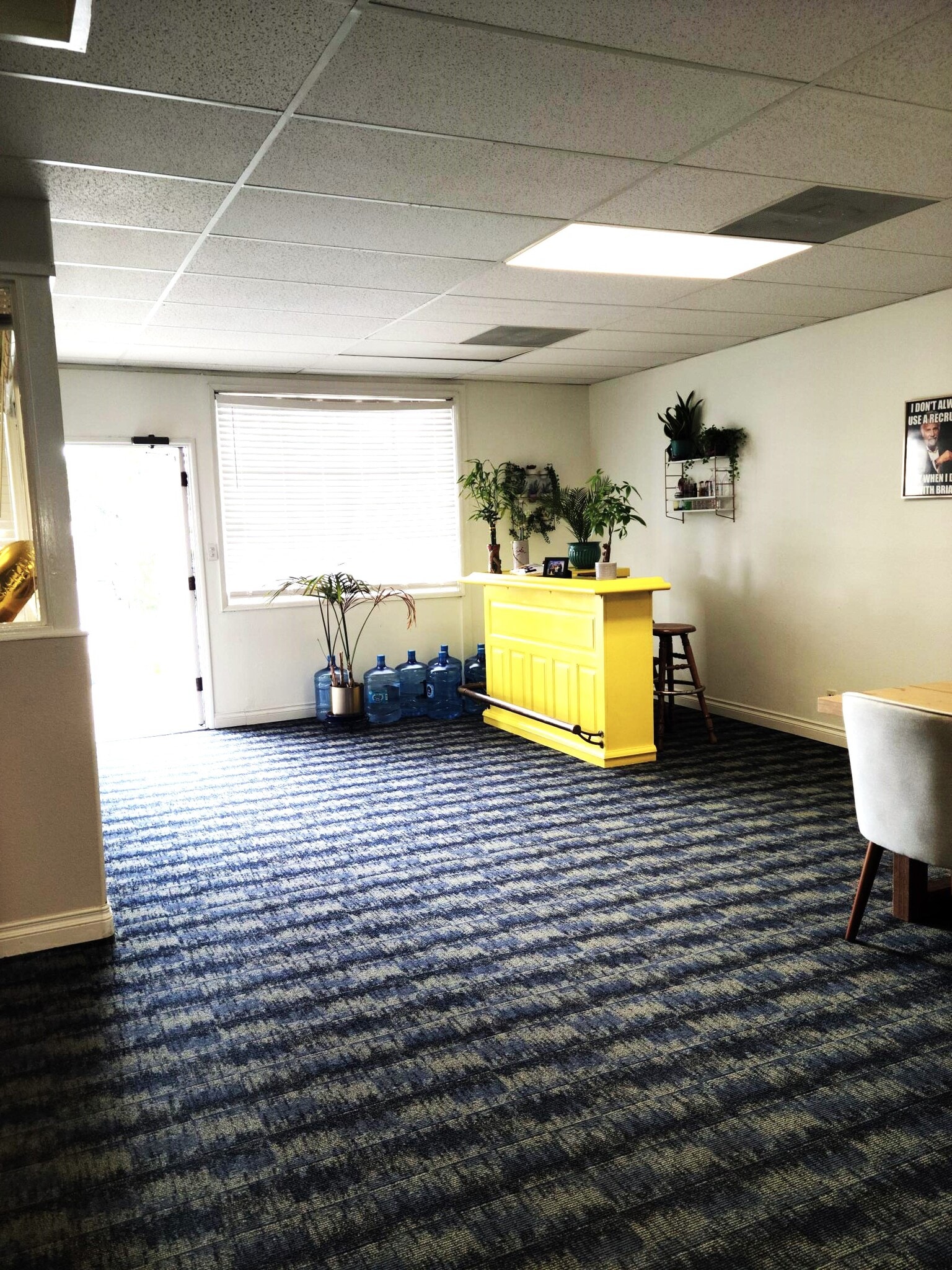 171 E Thousand Oaks Blvd, Thousand Oaks, CA à louer Photo intérieure– Image 1 sur 6