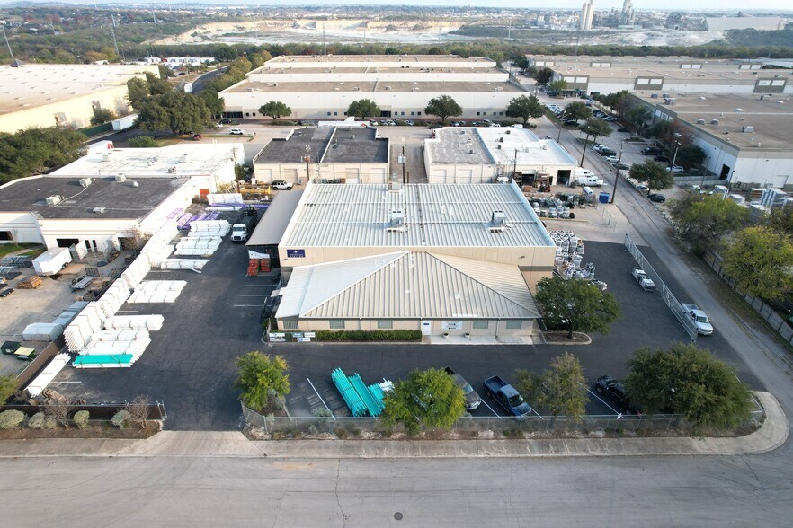 12902 Delivery, San Antonio, TX à vendre - Photo de l’immeuble – Image 2 sur 11