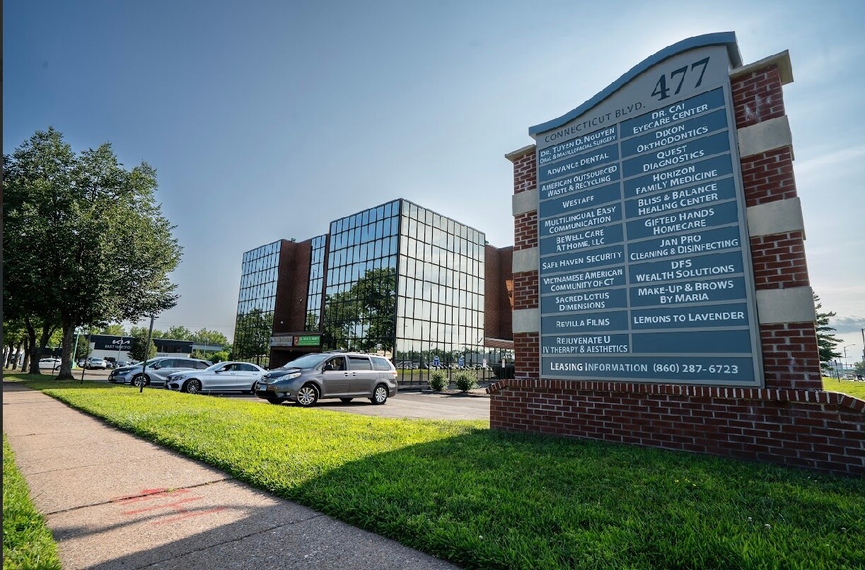 477 Connecticut Blvd, East Hartford, CT à louer Photo principale– Image 1 sur 35