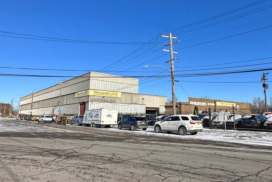 10000 French Rd, Detroit, MI à vendre - Photo de l’immeuble – Image 1 sur 3